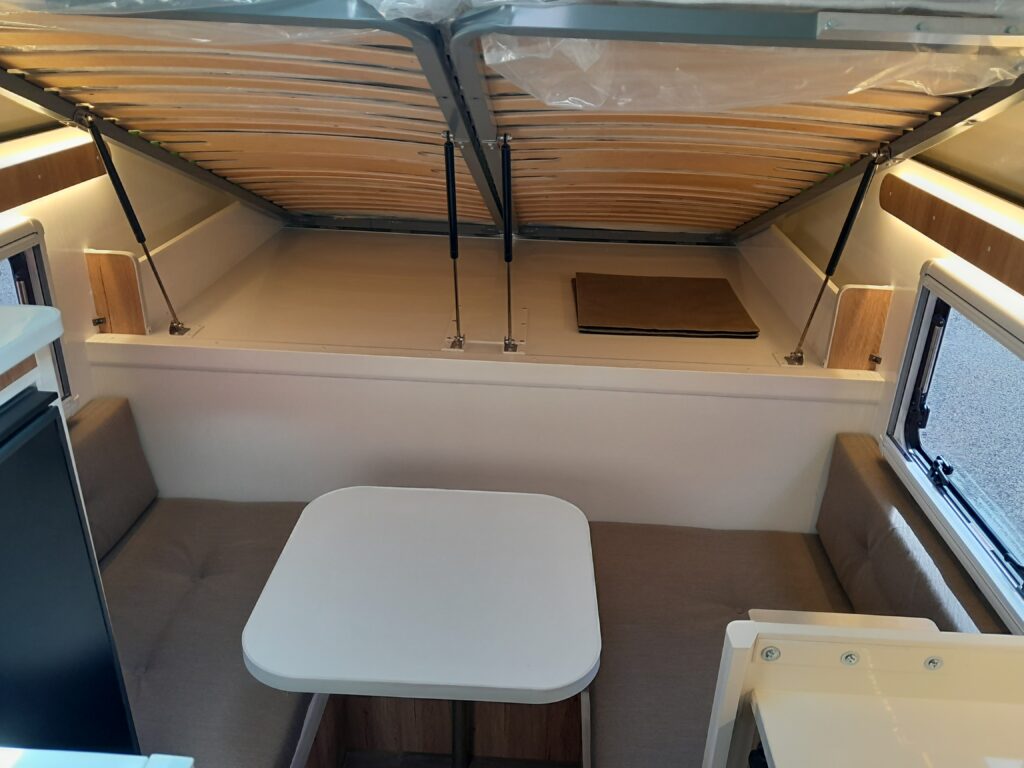 Bravo Cellule voyage Toyota Hilux